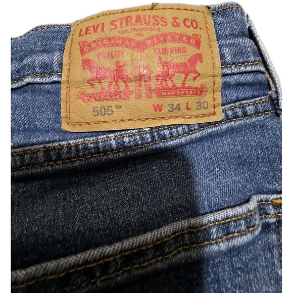 Levi's Blue Jeans Men's 34x30 505 Relaxed Fit Straight Leg Medium Wash Western - Picture 5 of 9